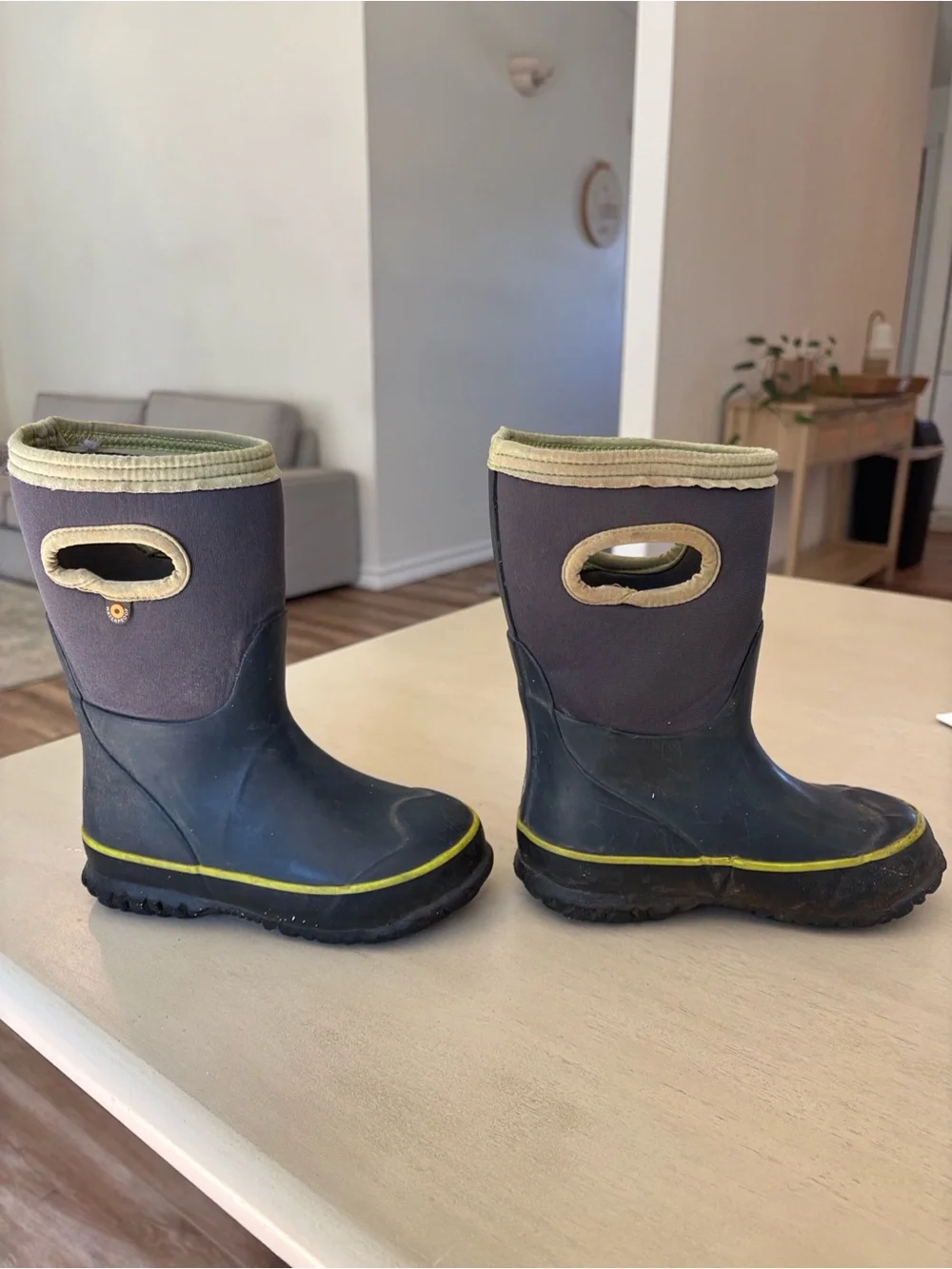 Bogs kids traction features
